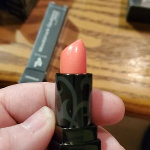 Younique opulence lipstick in extravagant